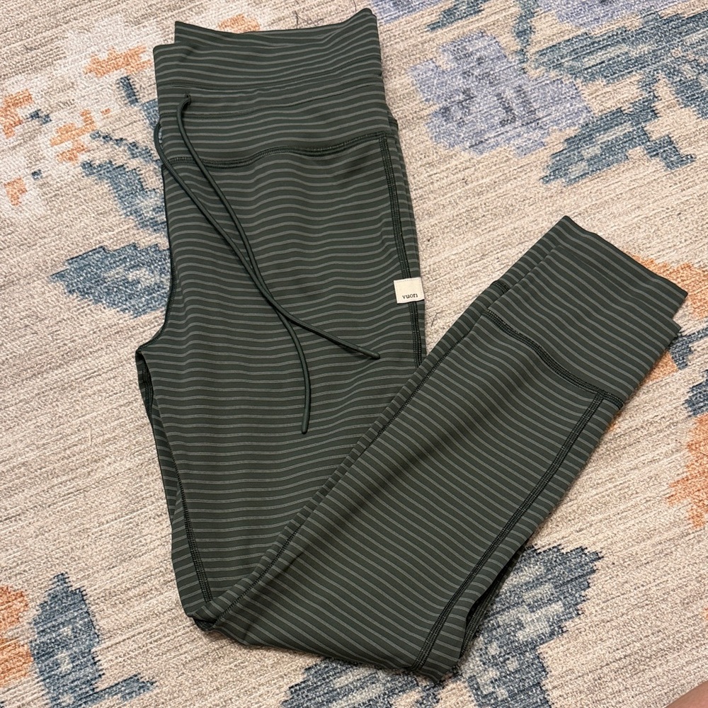 Vuori Olive Green Striped Leggings